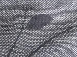 アンティーク　草葉模様織り出し本場泥大島紬着物(7マルキ)